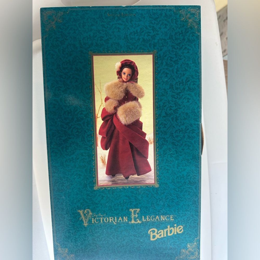 1994 Hallmark Victorian Elegance Special Edition Barbie